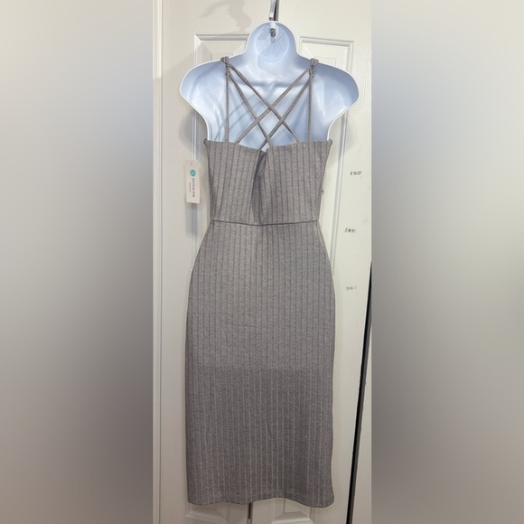 Socialite Gray Ribbed Midi Dress with Crisscross Back | Size SP | NWT - Picture 3 of 9